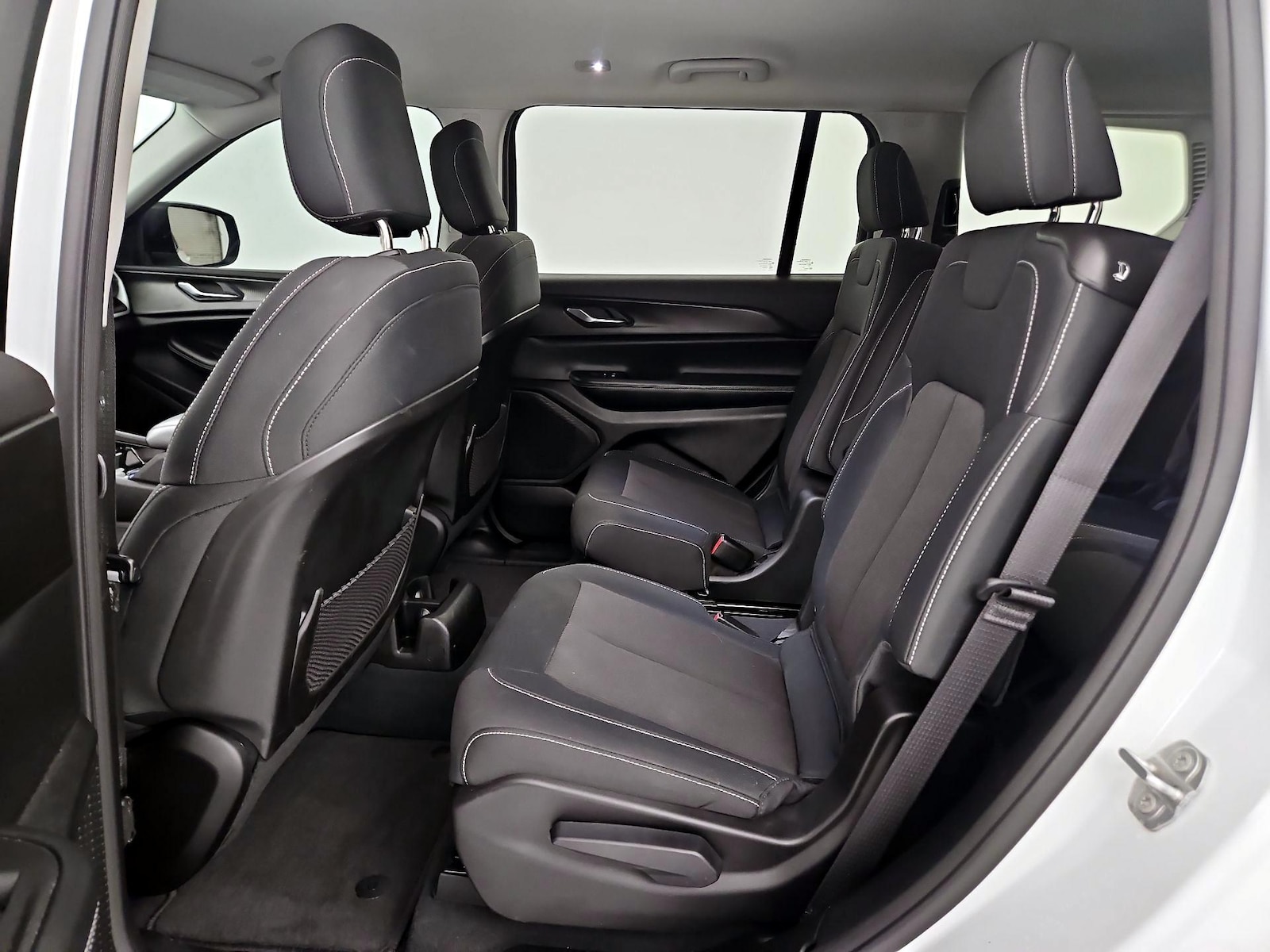 2023 Jeep Grand Cherokee L Laredo - Photo 18