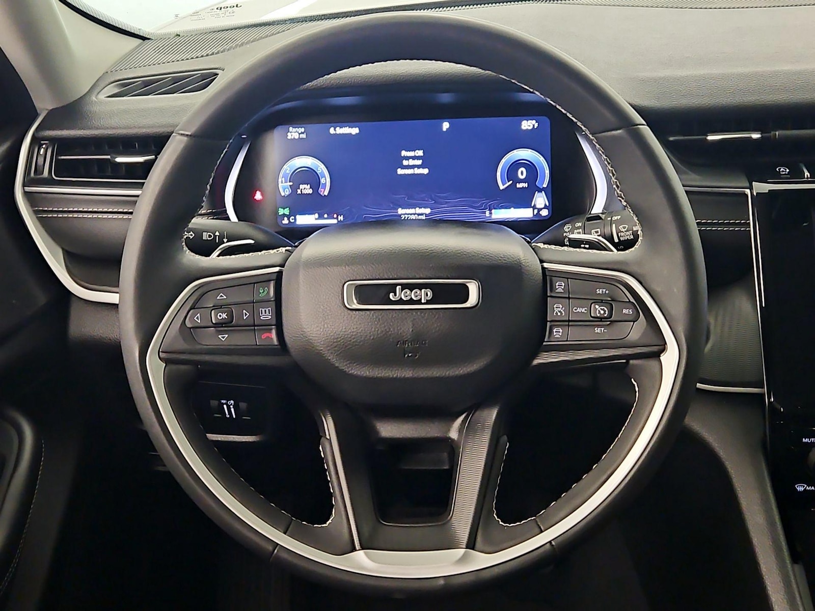 2023 Jeep Grand Cherokee L Laredo - Photo 9