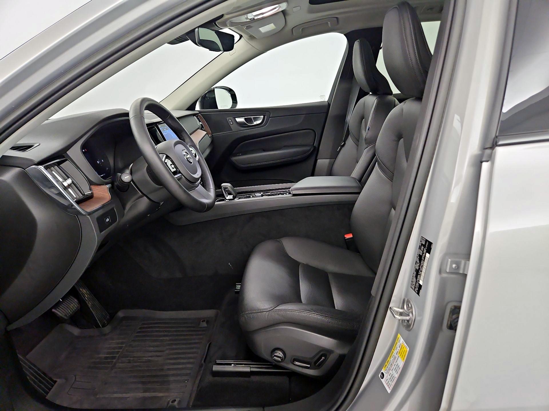 Thumbnail: 2023 Volvo XC60 - 9