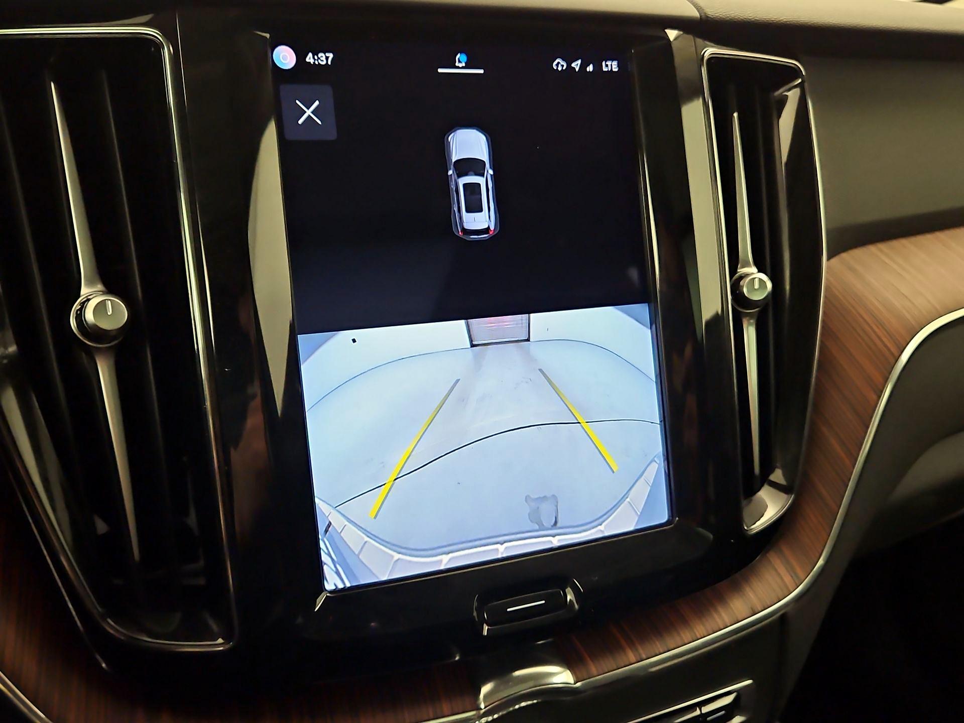 Thumbnail: 2023 Volvo XC60 - 13