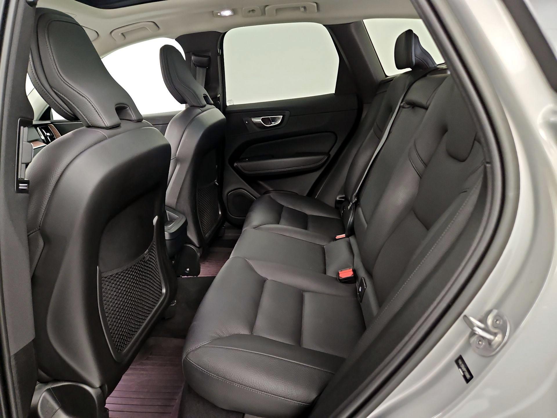 Thumbnail: 2023 Volvo XC60 - 19