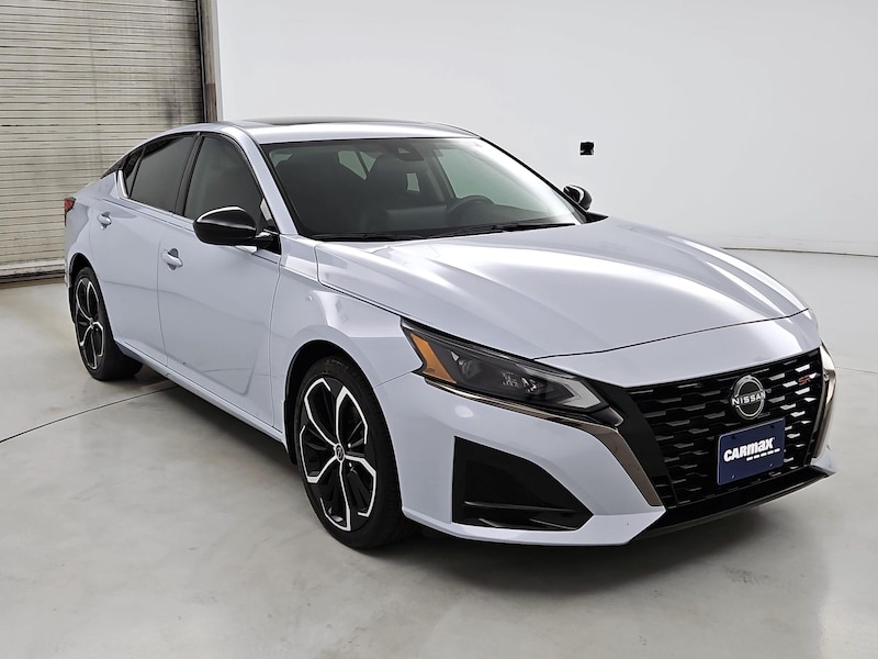 2023 Nissan Altima SR