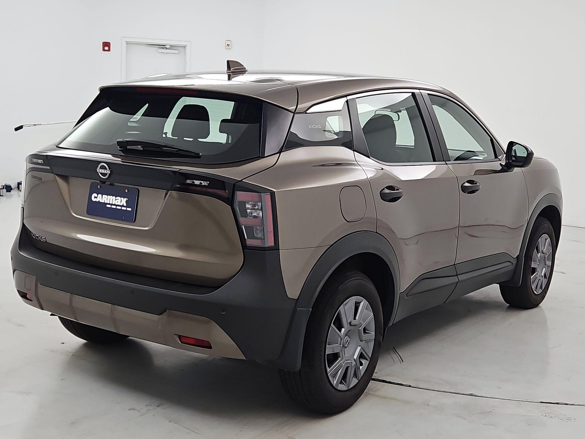 Thumbnail: 2025 Nissan Kicks - 5