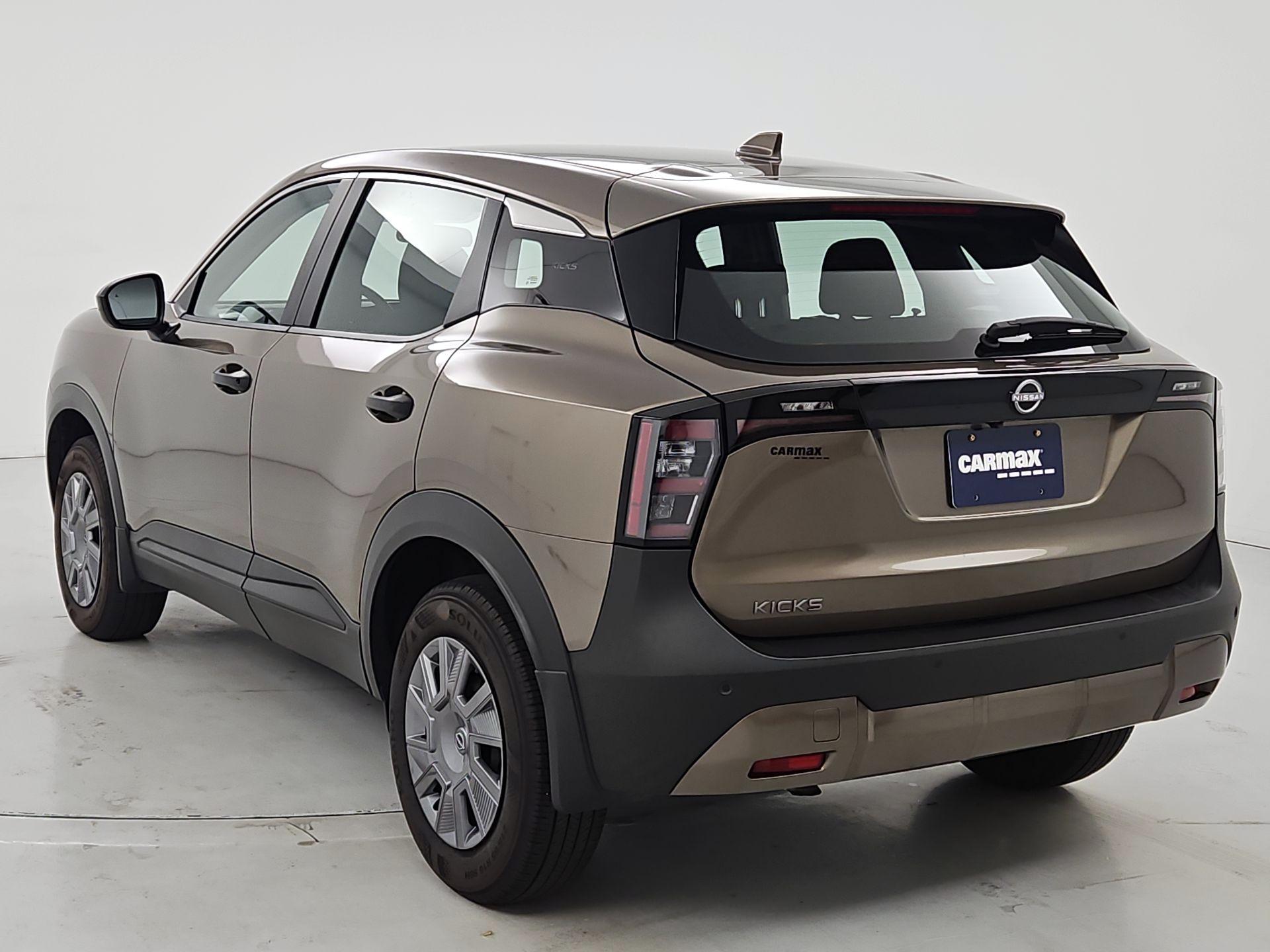 Thumbnail: 2025 Nissan Kicks - 7