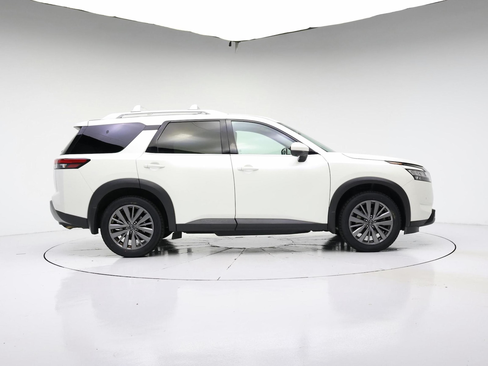 2023 Nissan Pathfinder SL - Photo 8