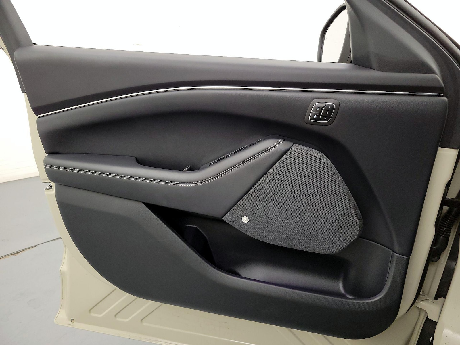 2025 Ford Mustang Mach-E Premium AWD - Photo 13