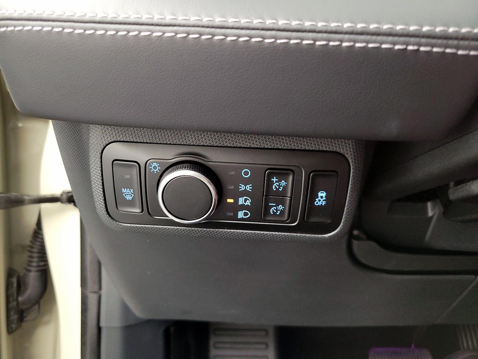 2025 Ford Mustang Mach-E Premium AWD - Photo 14