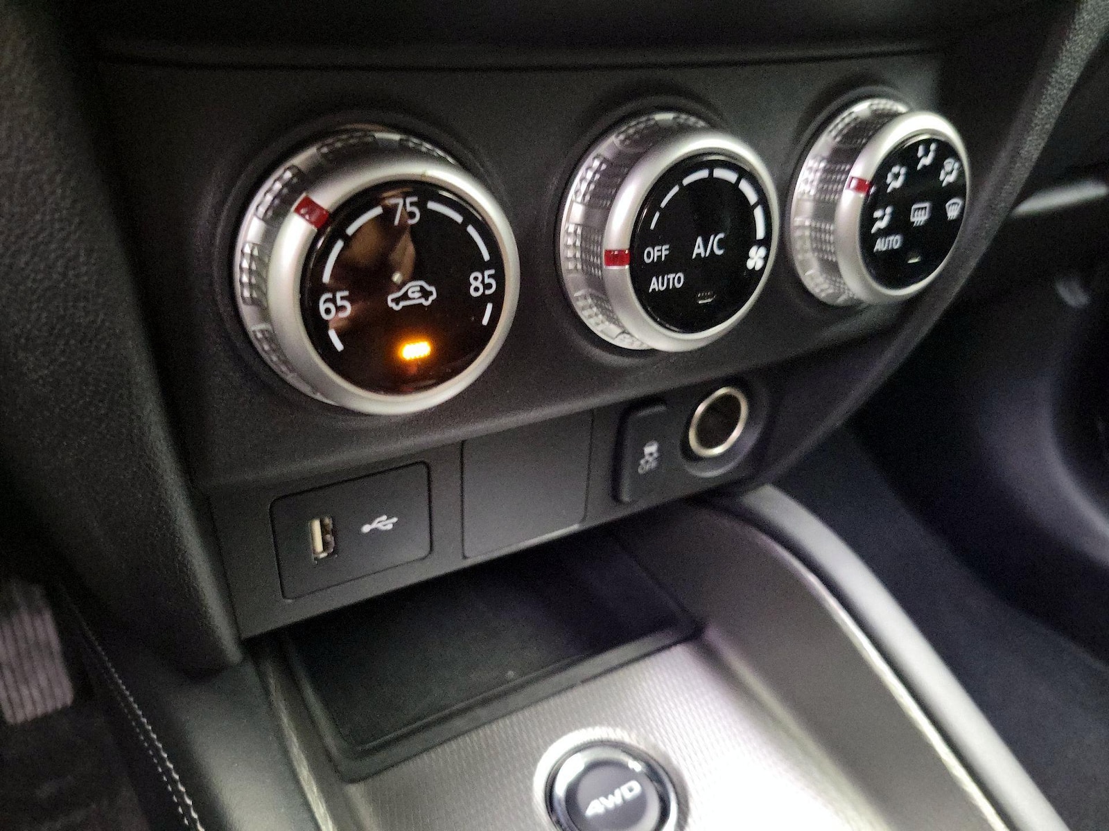 2025 Mitsubishi Outlander Sport ES - Photo 17
