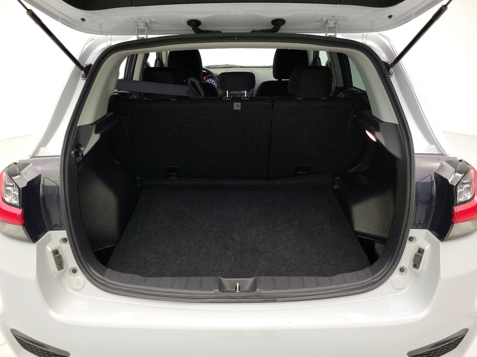 2025 Mitsubishi Outlander Sport ES - Photo 21