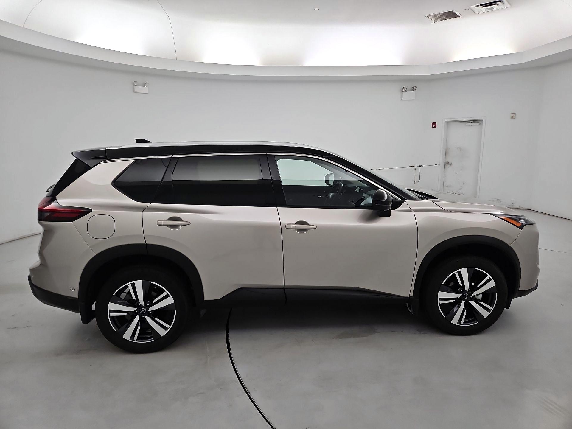 Thumbnail: 2025 Nissan Rogue - 4