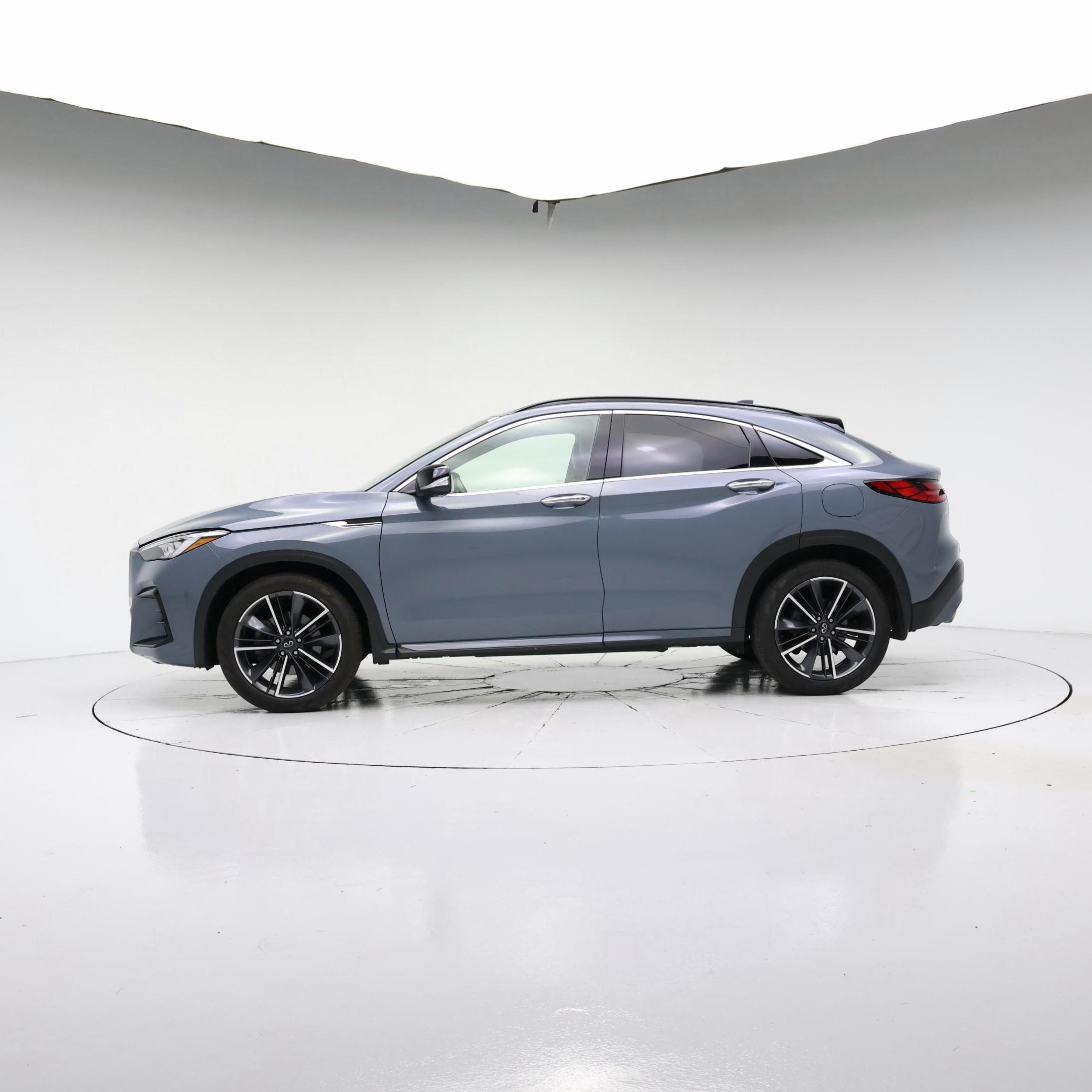 Thumbnail: 2023 INFINITI QX55 - 3