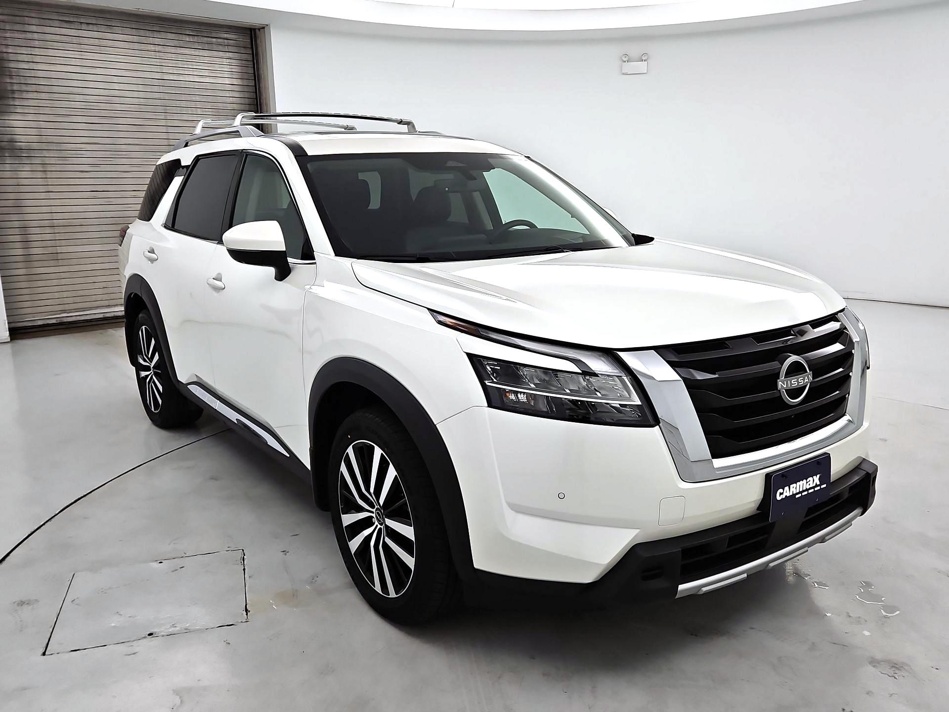Thumbnail: 2024 Nissan Pathfinder - 1