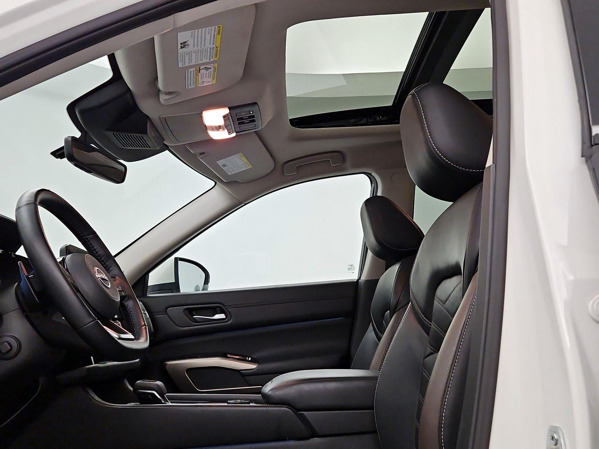 Thumbnail: 2024 Nissan Pathfinder - 18