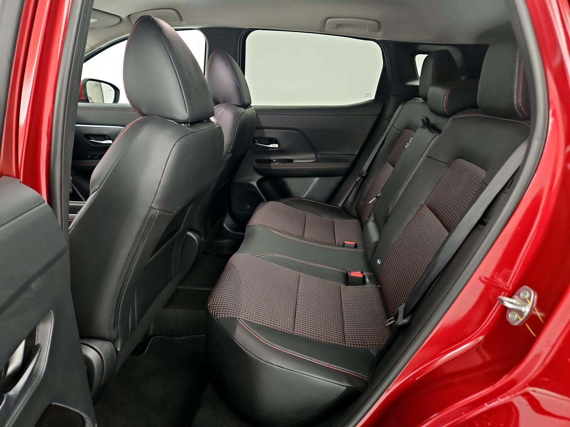 Thumbnail: 2025 Nissan Kicks - 17