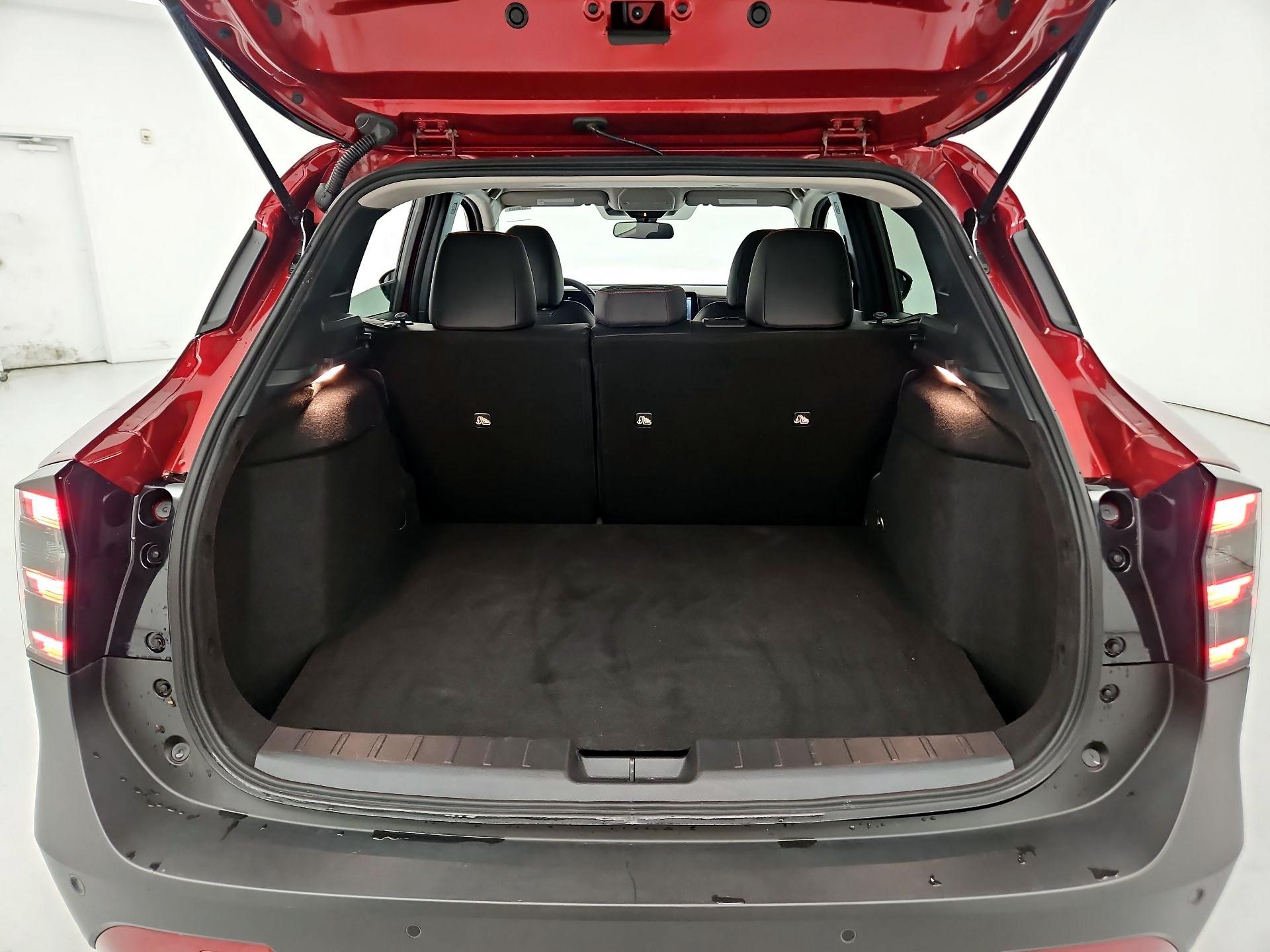 Thumbnail: 2025 Nissan Kicks - 18