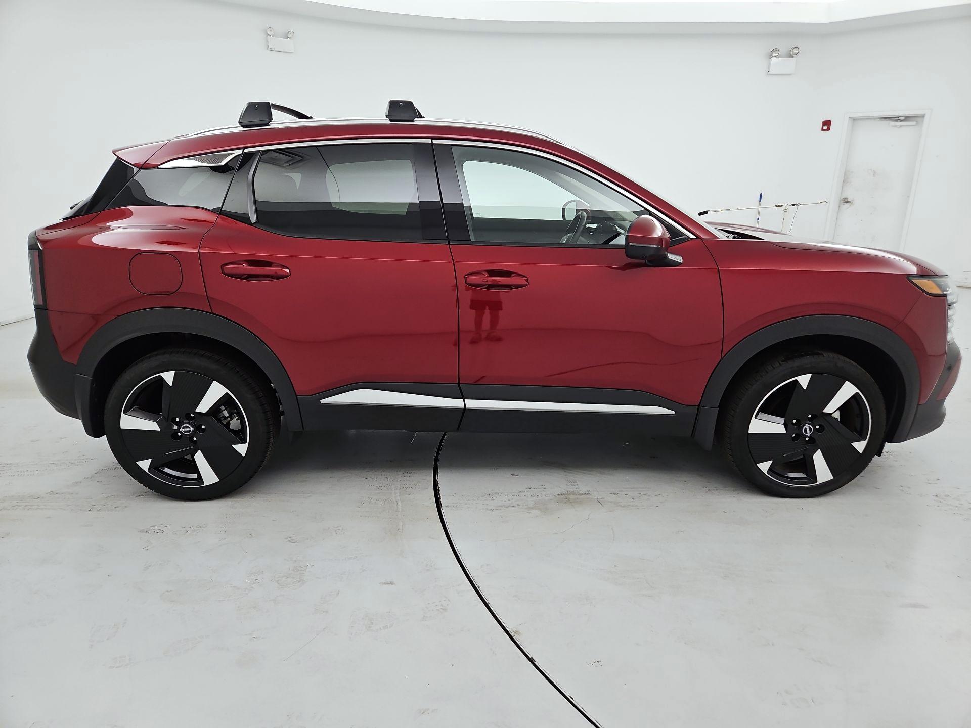Thumbnail: 2025 Nissan Kicks - 4