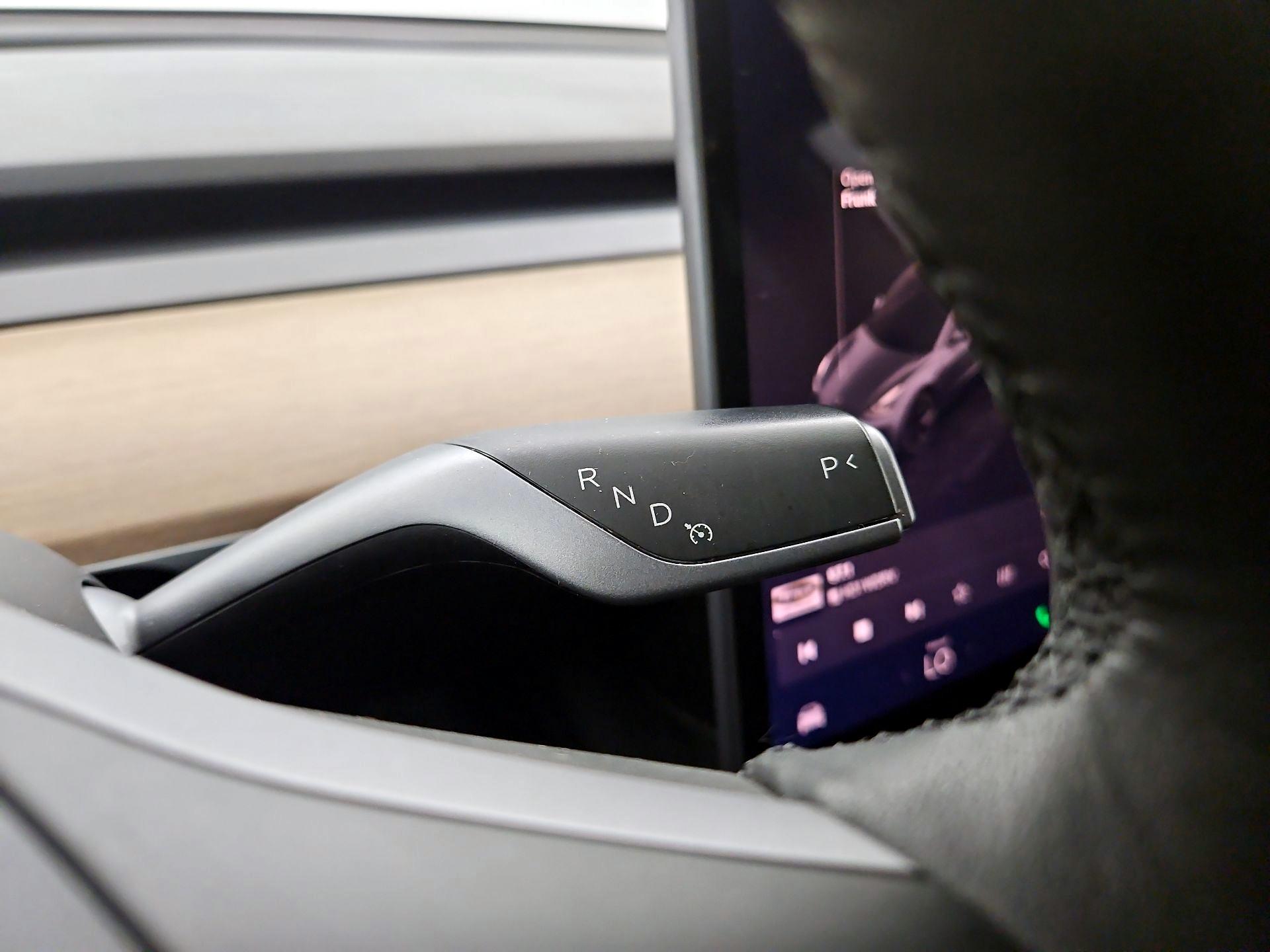 Thumbnail: 2022 Tesla Model 3 - 15