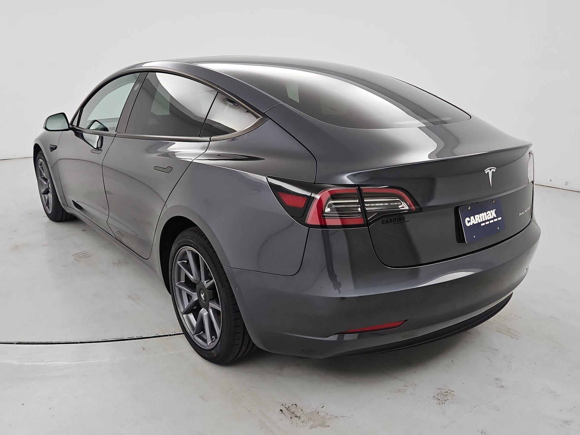 Thumbnail: 2022 Tesla Model 3 - 7
