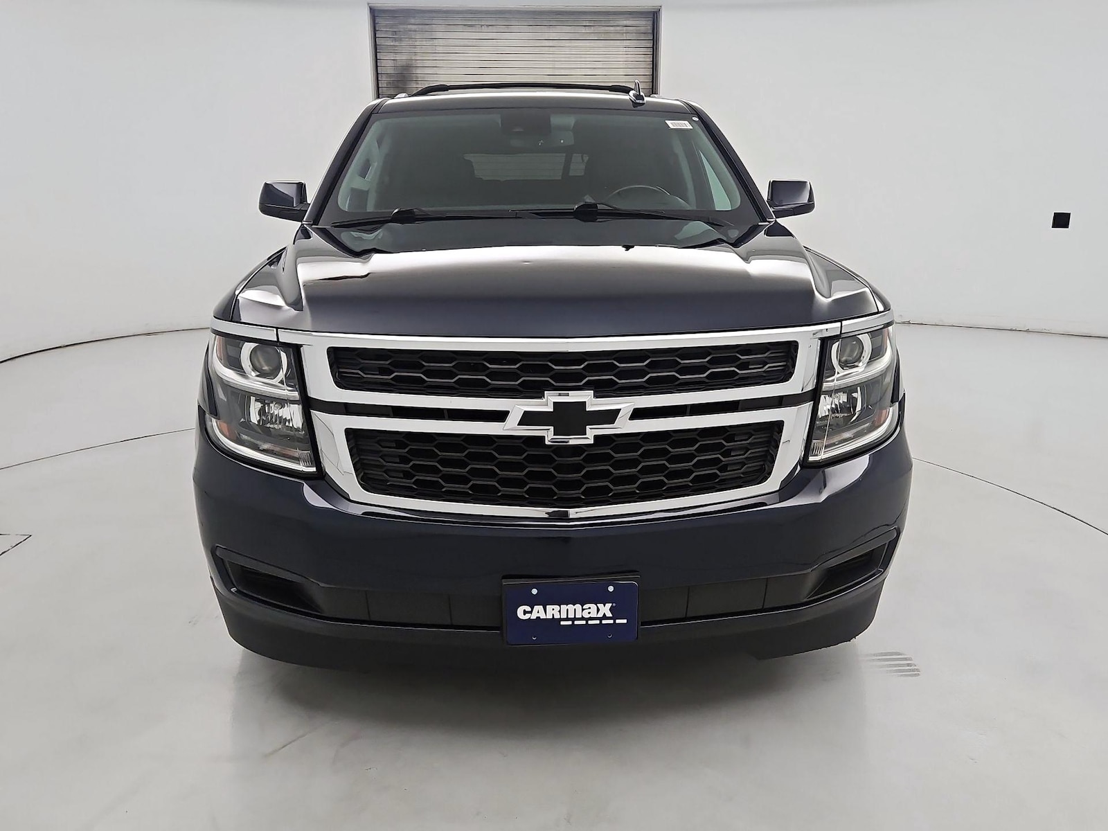 2020 Chevrolet Suburban LT - Photo 2