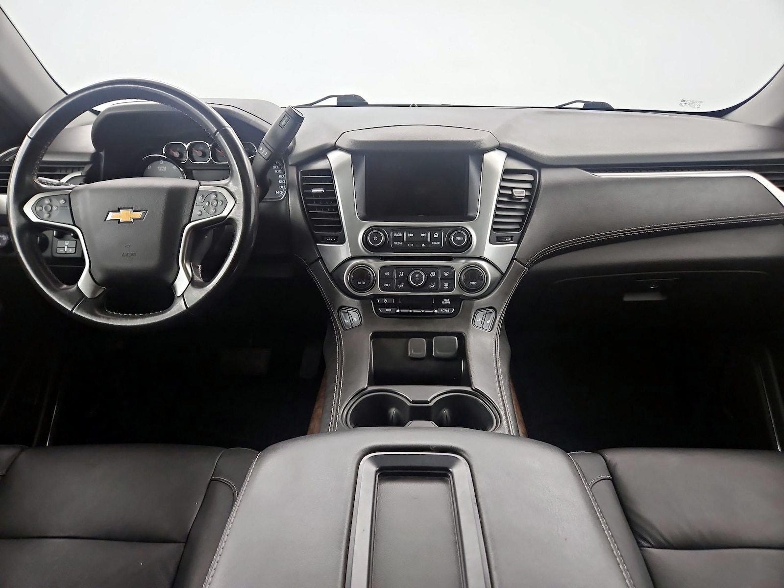 2020 Chevrolet Suburban LT - Photo 8