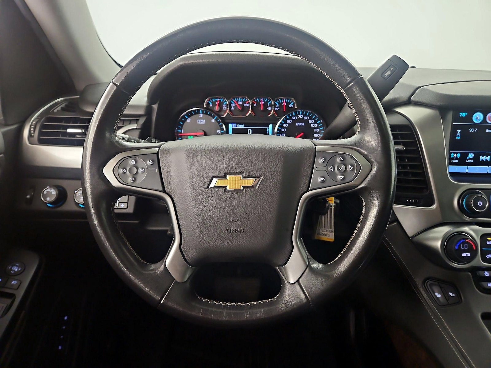 2020 Chevrolet Suburban LT - Photo 9