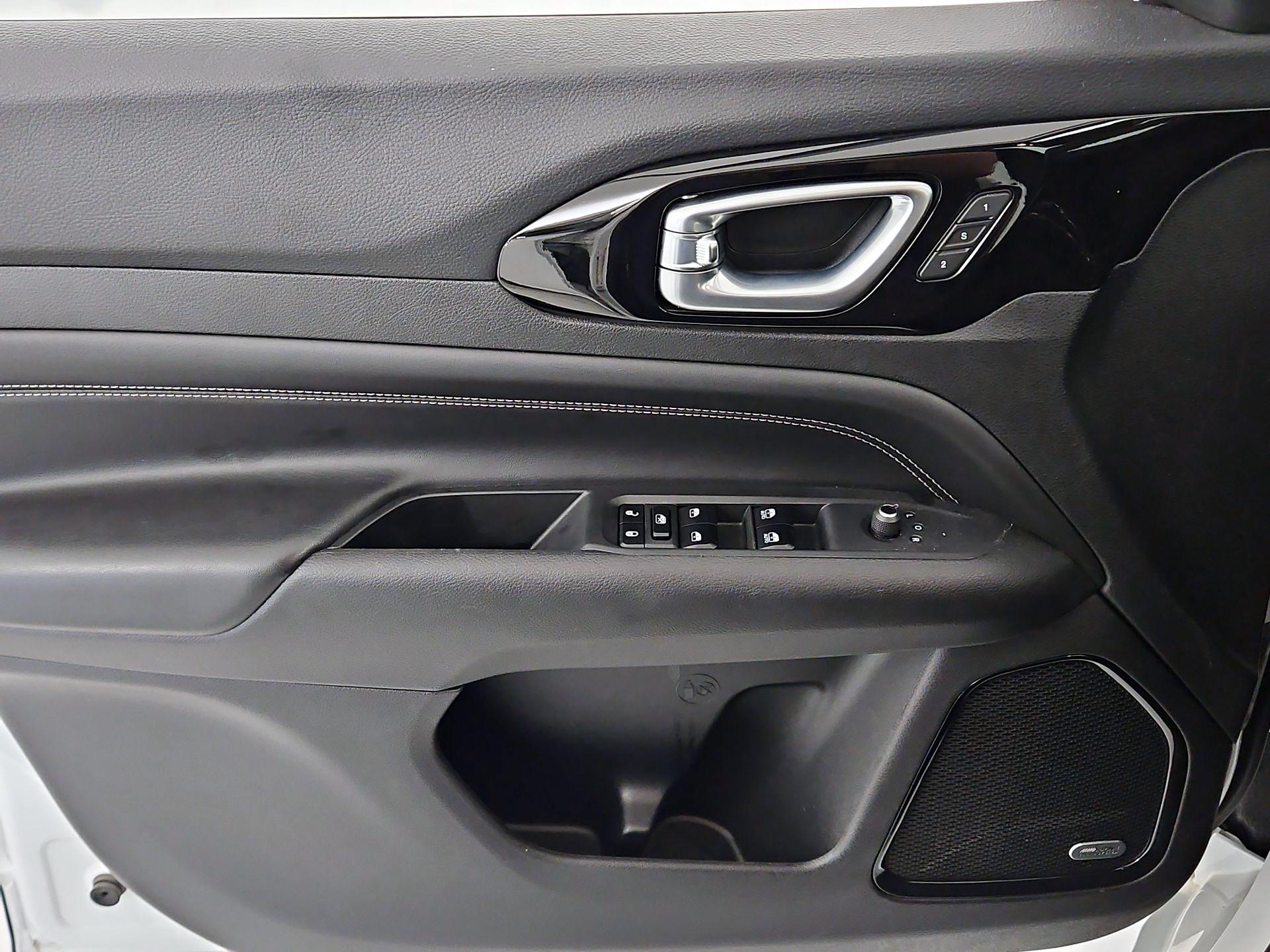 Thumbnail: 2023 Jeep Compass - 10