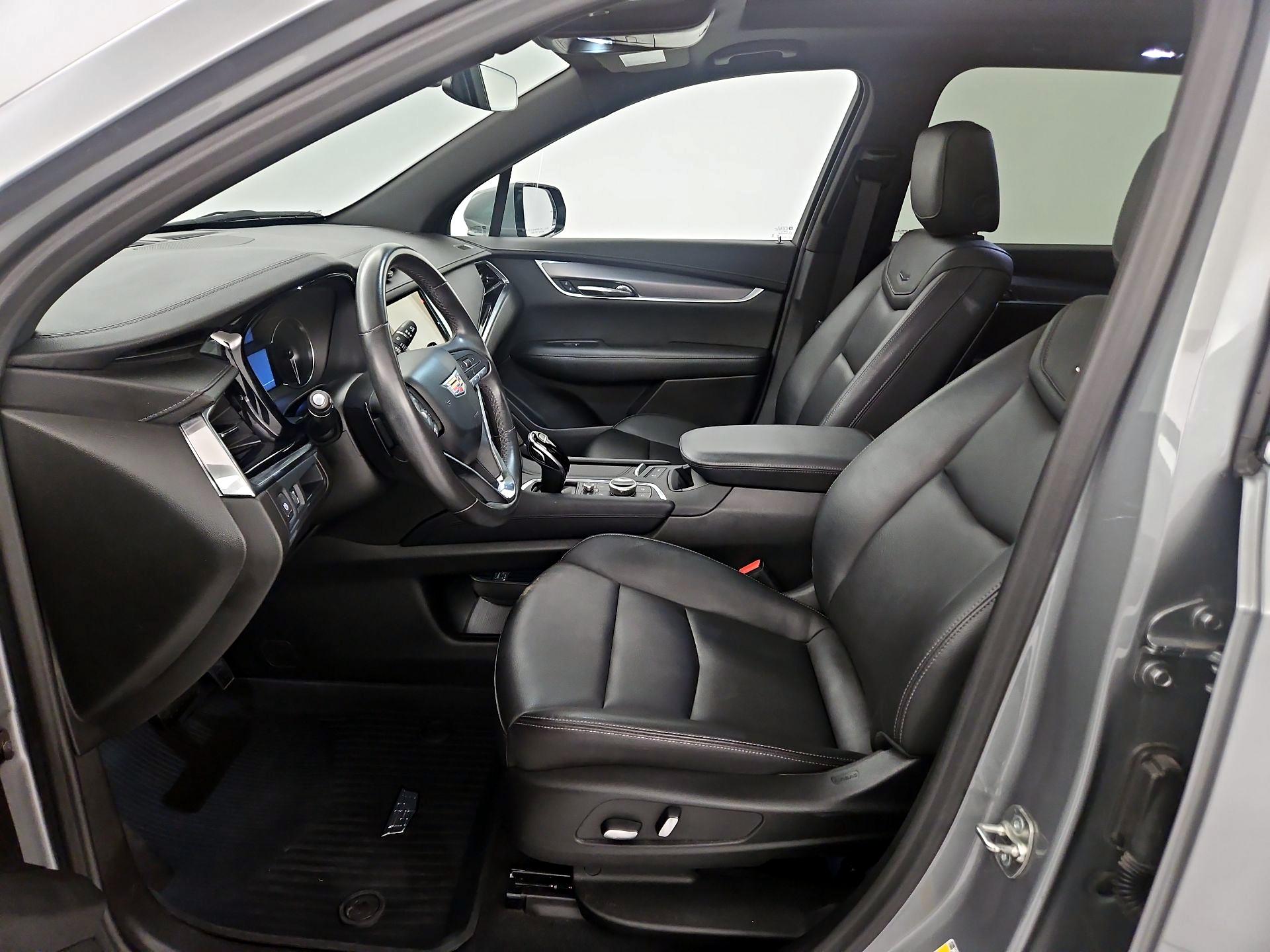 Thumbnail: 2024 Cadillac XT6 - 9