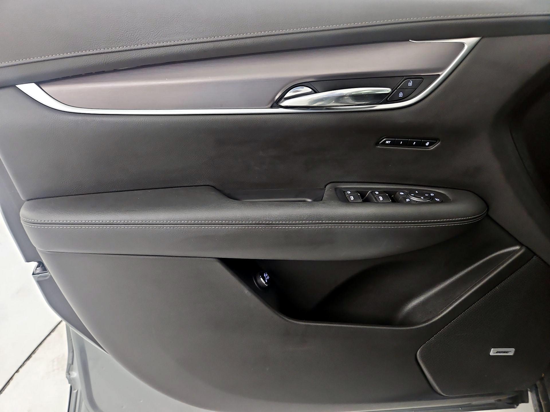 Thumbnail: 2024 Cadillac XT6 - 10