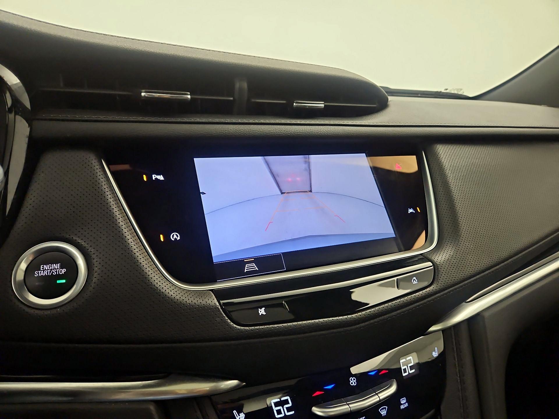 Thumbnail: 2024 Cadillac XT6 - 12