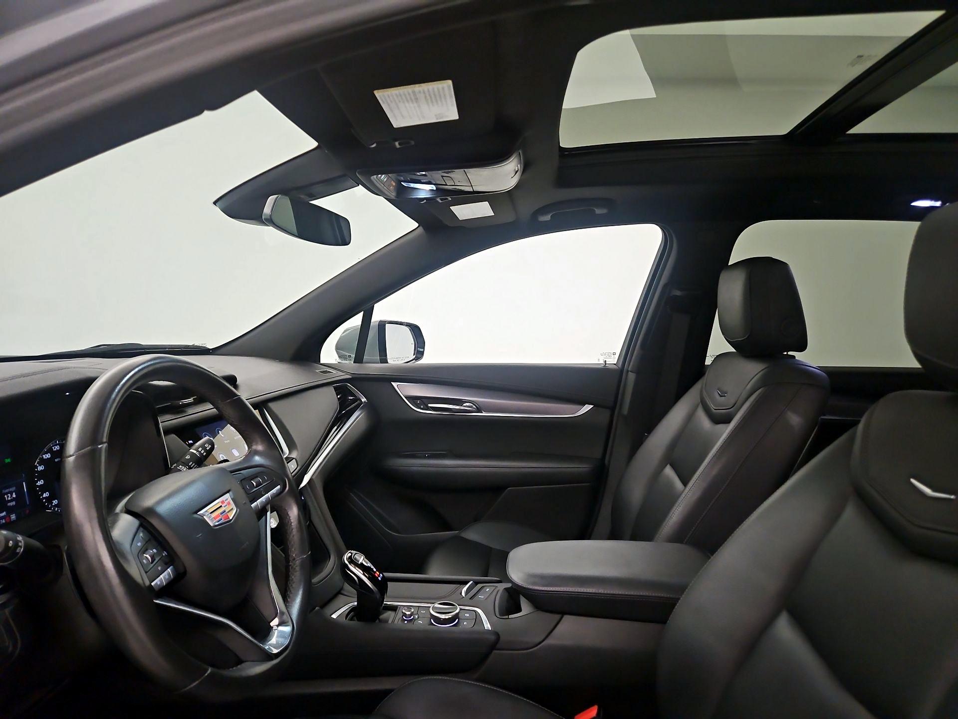 Thumbnail: 2024 Cadillac XT6 - 17