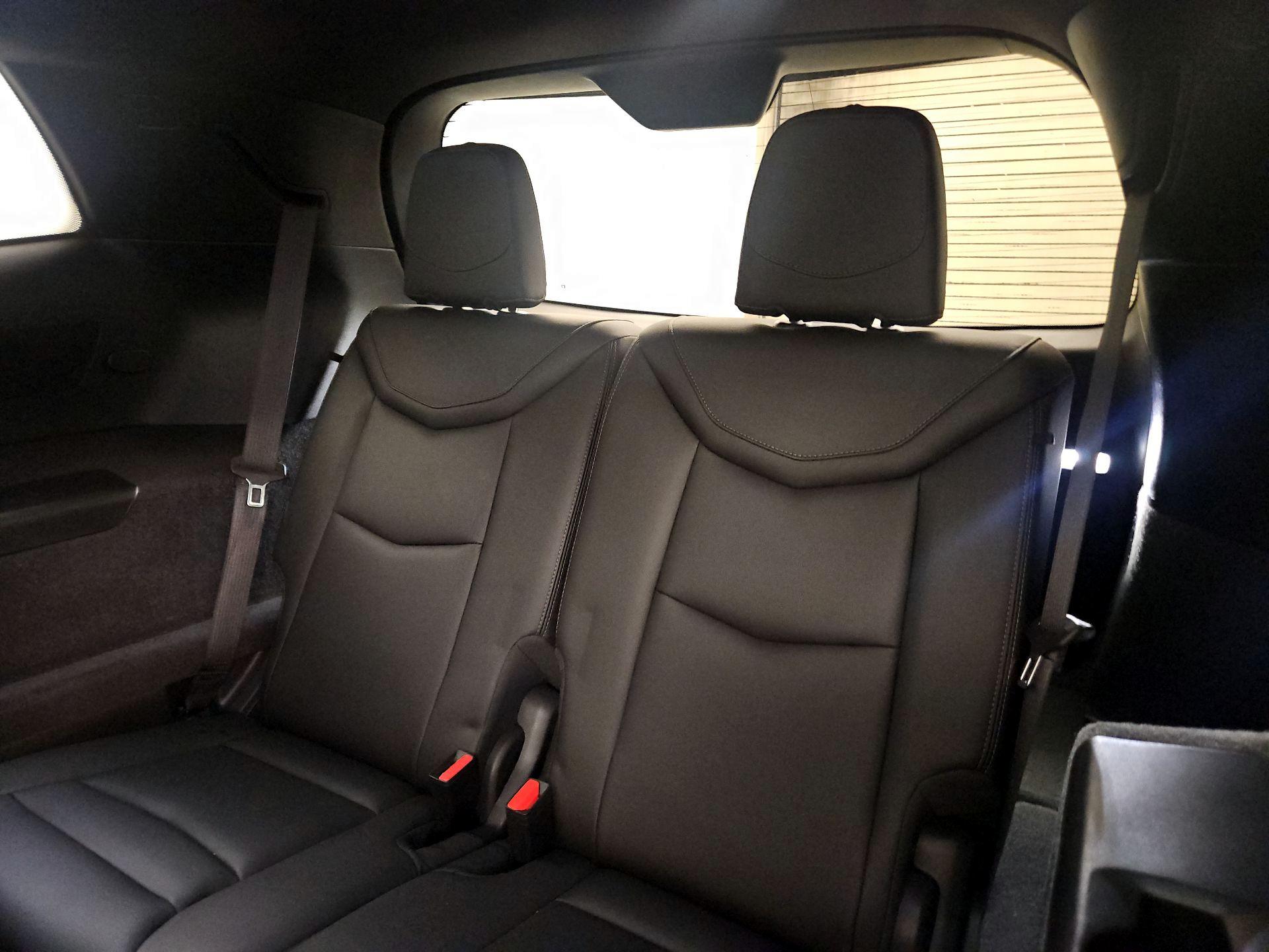 Thumbnail: 2024 Cadillac XT6 - 19