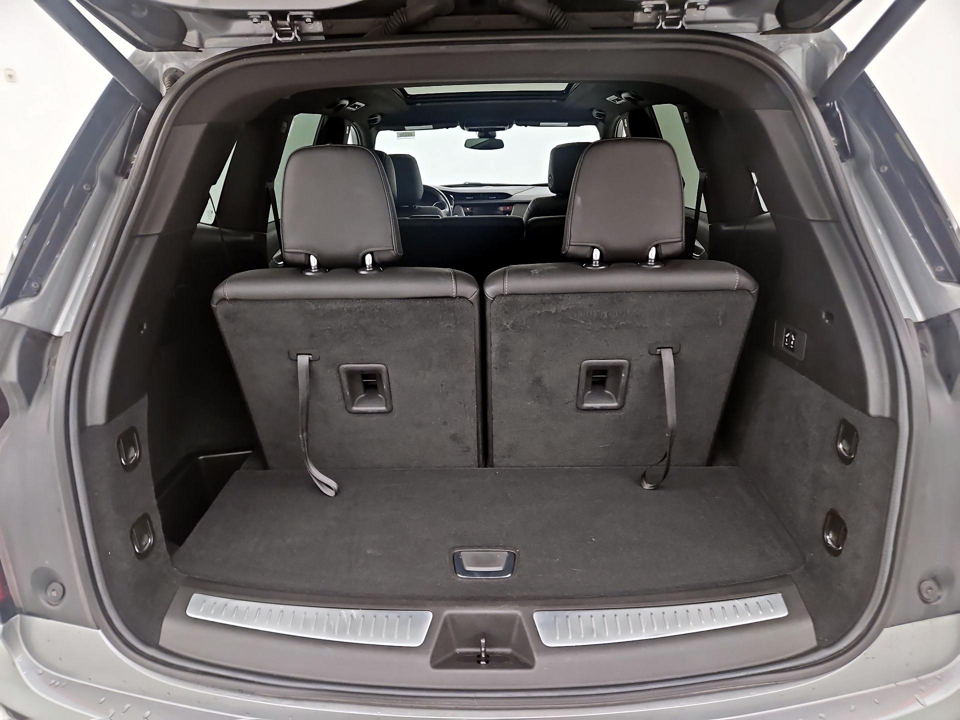 Thumbnail: 2024 Cadillac XT6 - 20