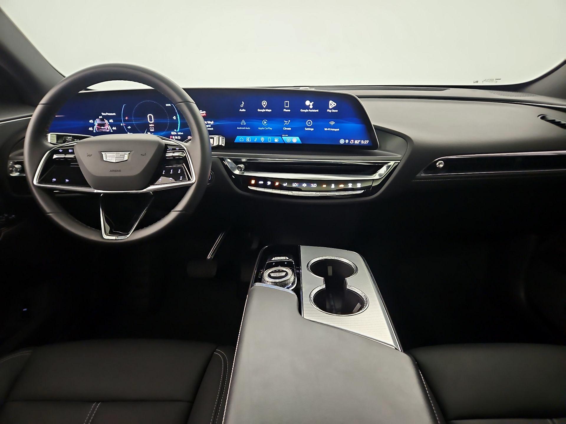 Thumbnail: 2024 Cadillac Lyriq - 8