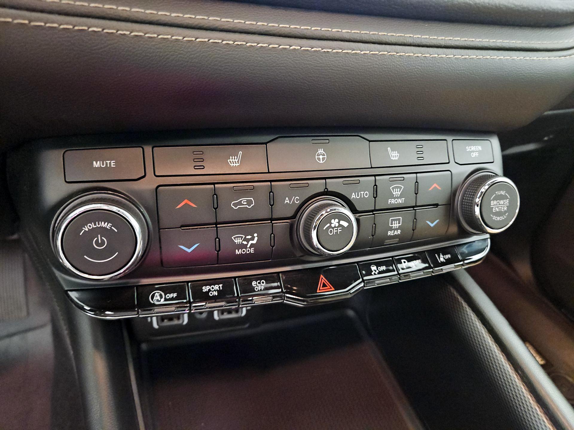 Thumbnail: 2022 Dodge Durango - 14