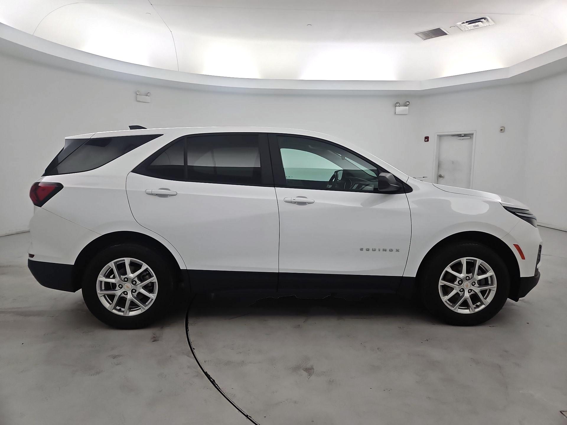 Thumbnail: 2024 Chevrolet Equinox - 4