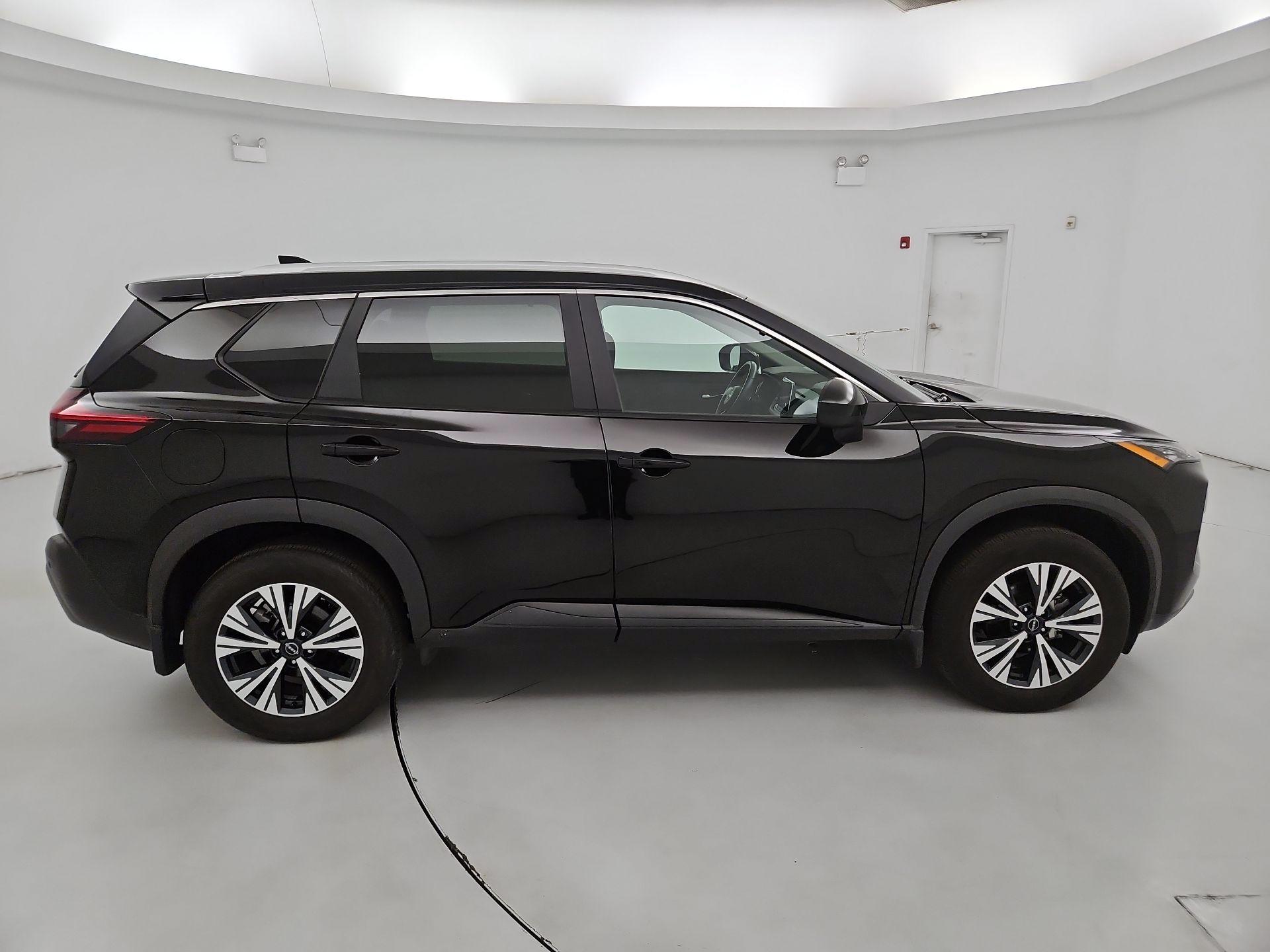 Thumbnail: 2023 Nissan Rogue - 4