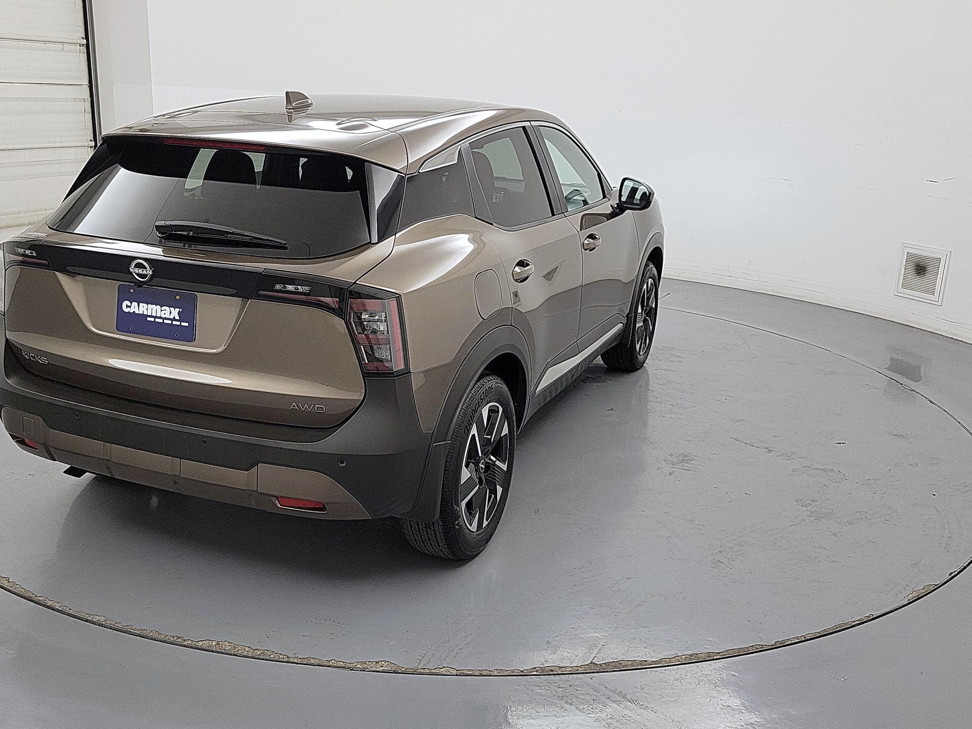 Thumbnail: 2025 Nissan Kicks - 5