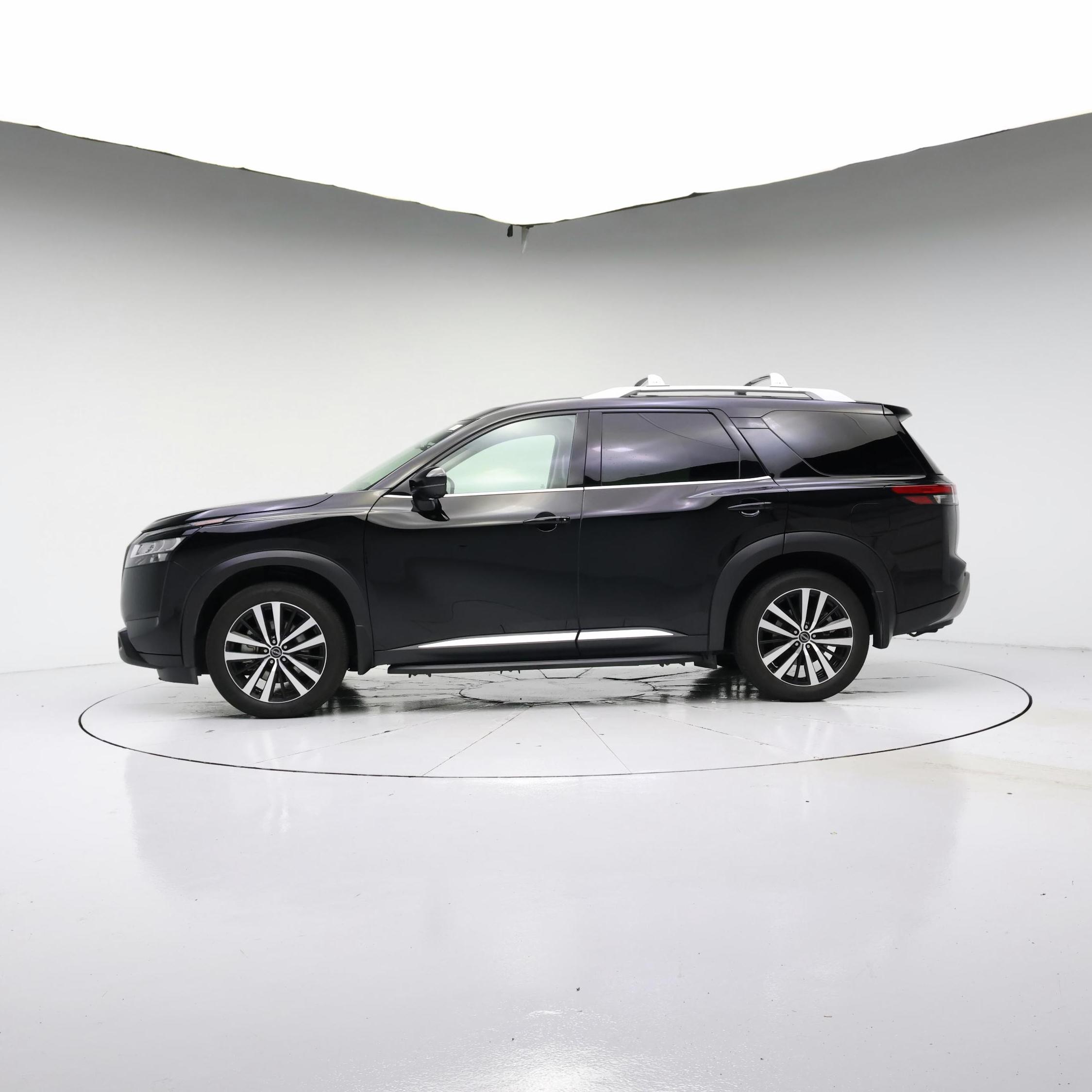 Thumbnail: 2024 Nissan Pathfinder - 3