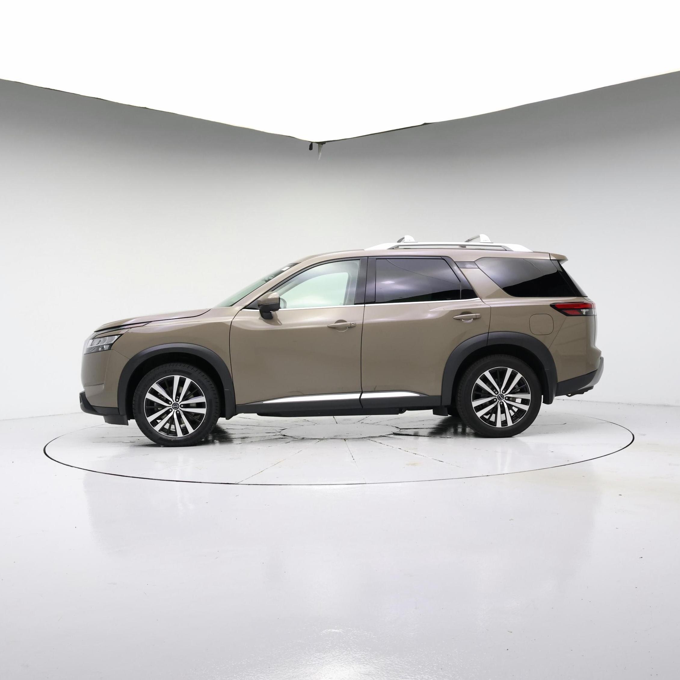 Thumbnail: 2023 Nissan Pathfinder - 3