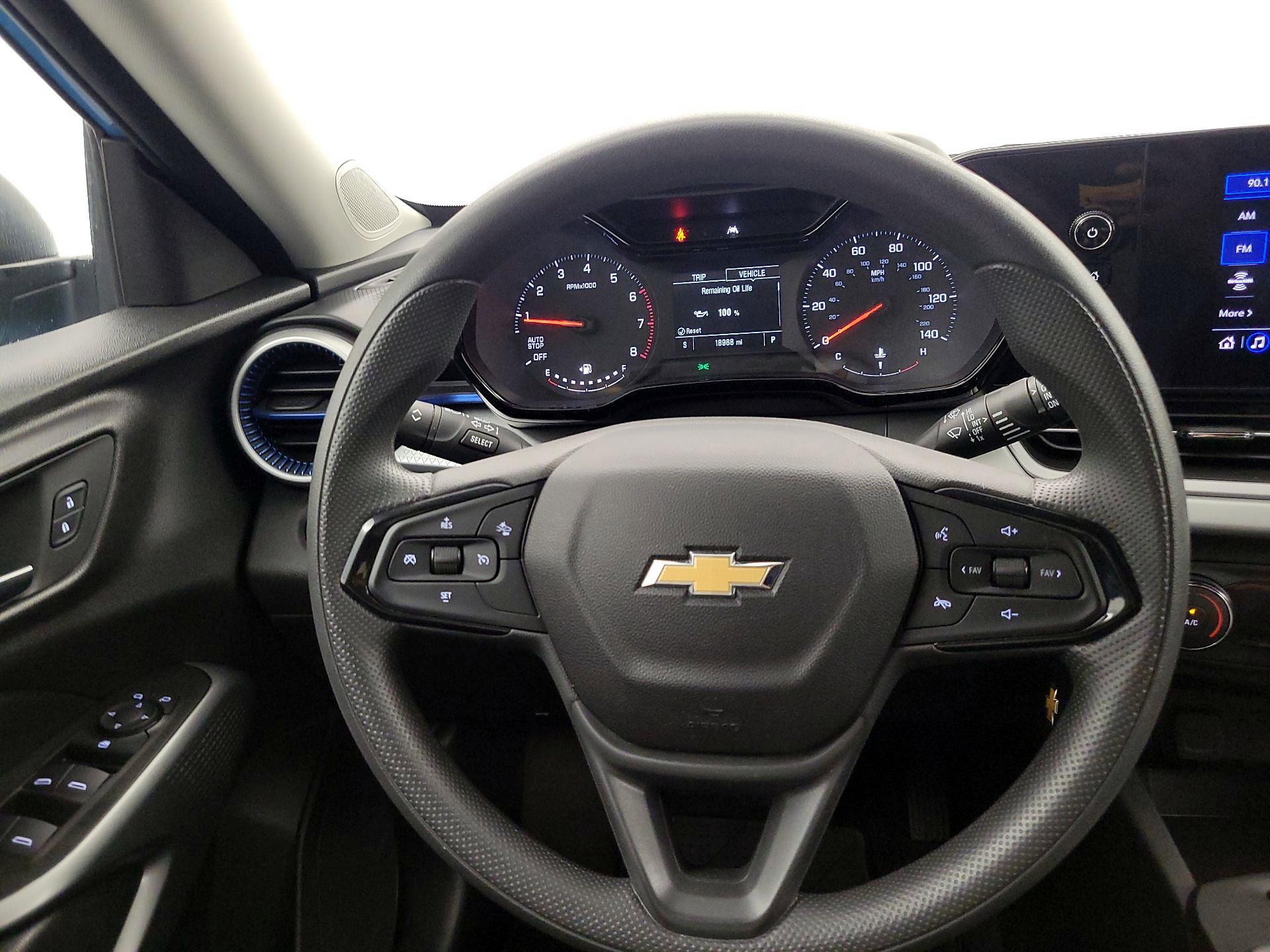 Thumbnail: 2025 Chevrolet Trax - 10