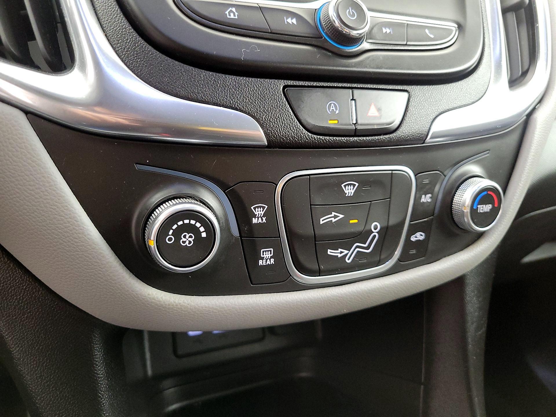 Thumbnail: 2022 Chevrolet Equinox - 16