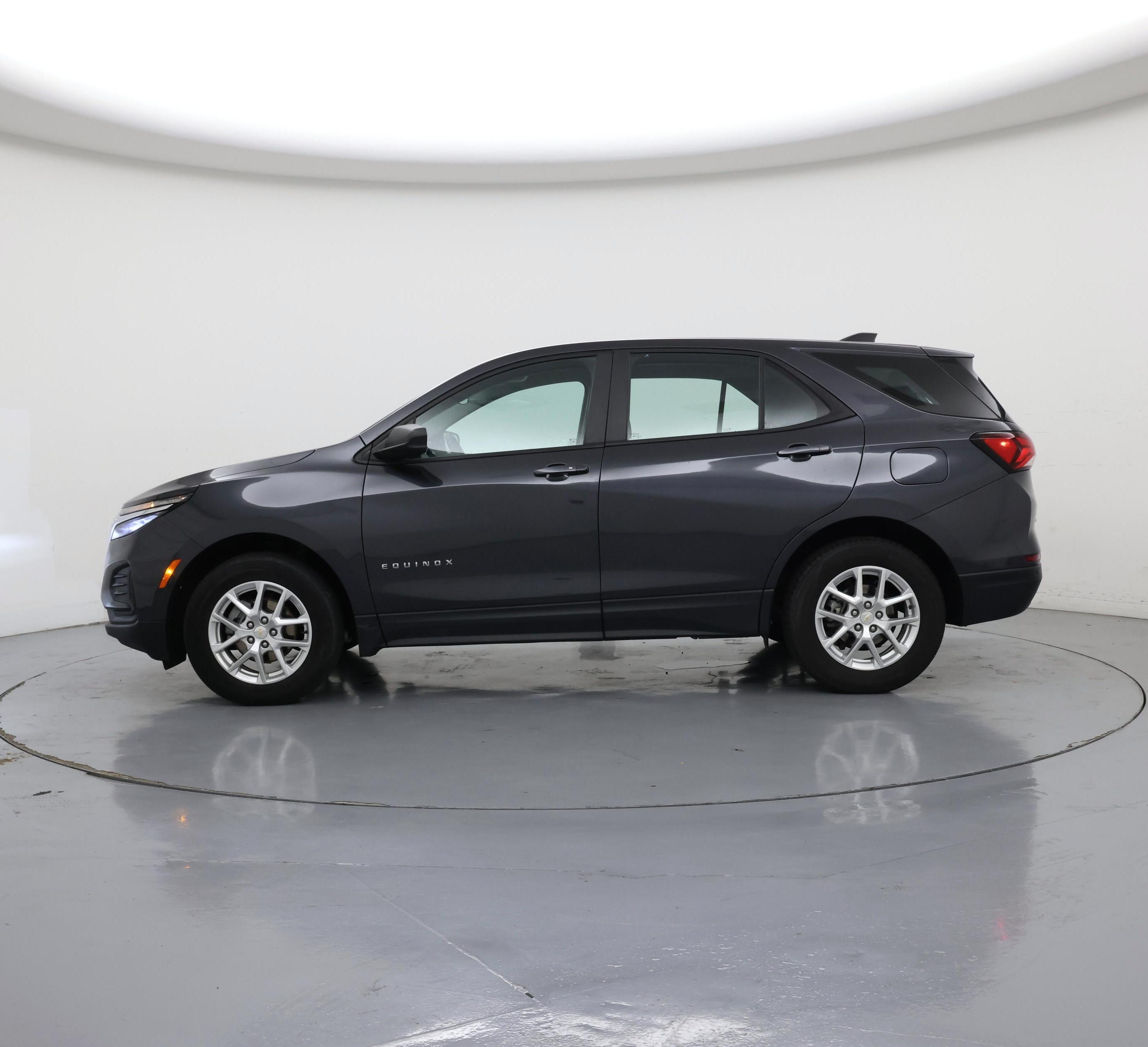 Thumbnail: 2022 Chevrolet Equinox - 3