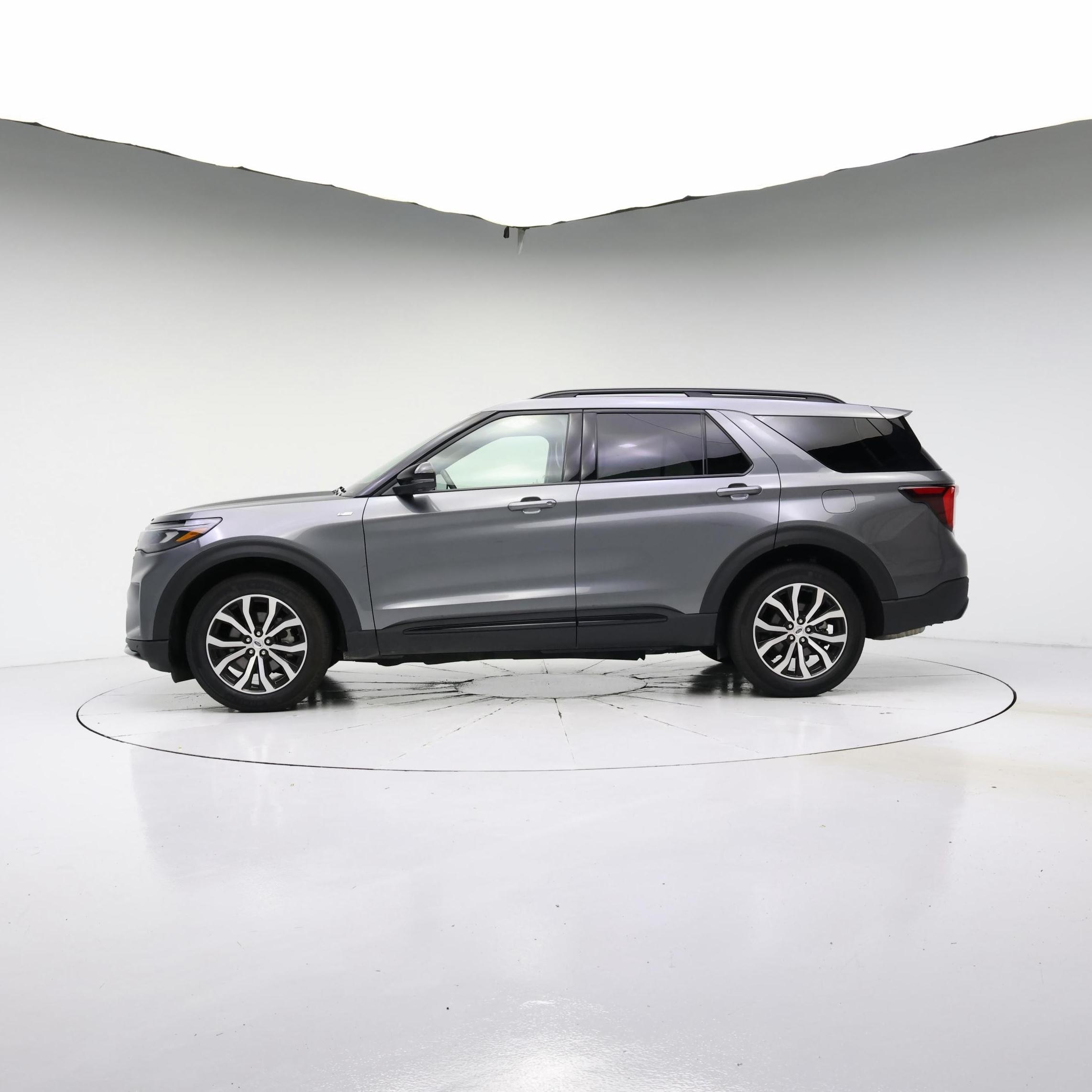 Thumbnail: 2025 Ford Explorer - 3