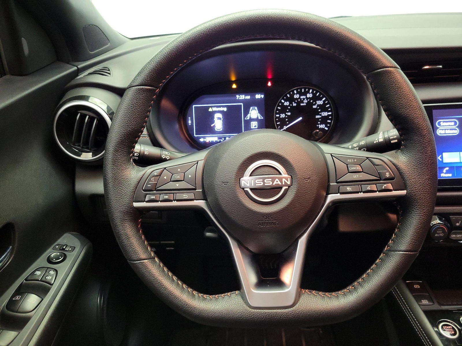 2023 Nissan Kicks SR - Photo 11