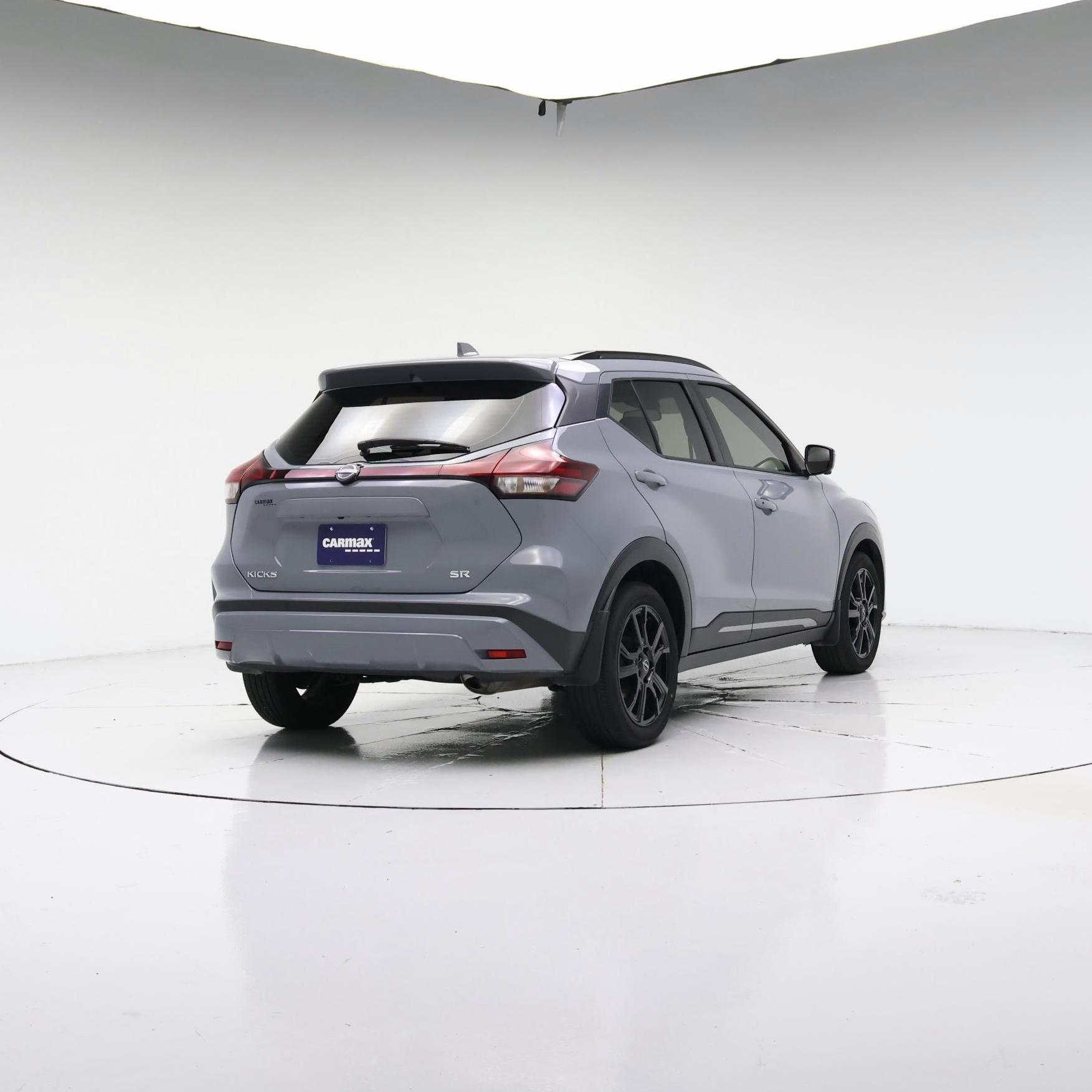 Thumbnail: 2023 Nissan Kicks - 4