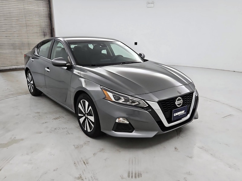 2022 Nissan Altima SV