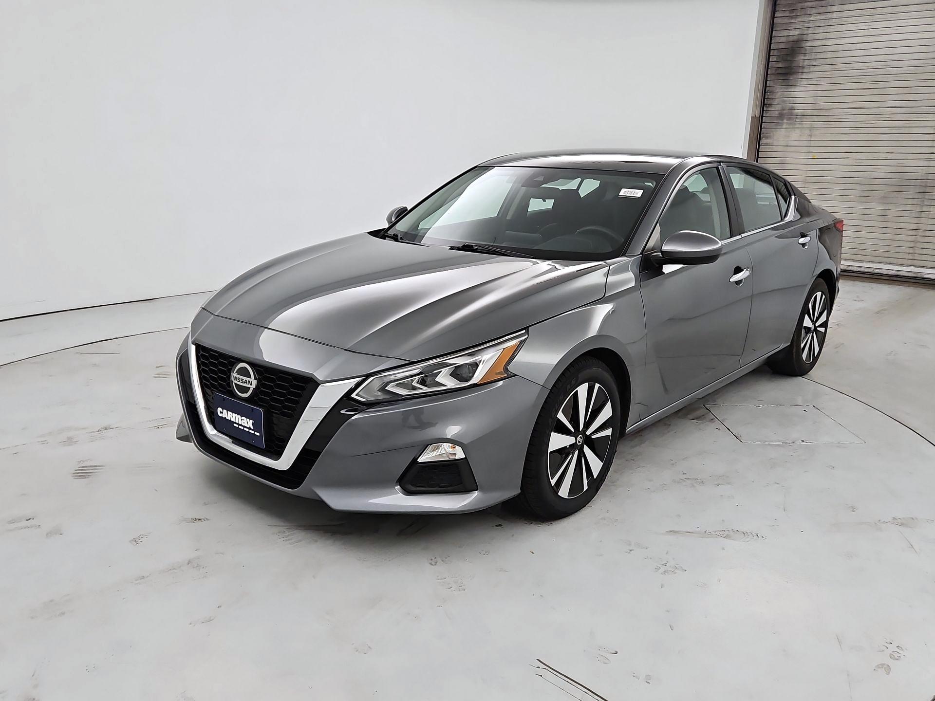 Thumbnail: 2022 Nissan Altima - 3