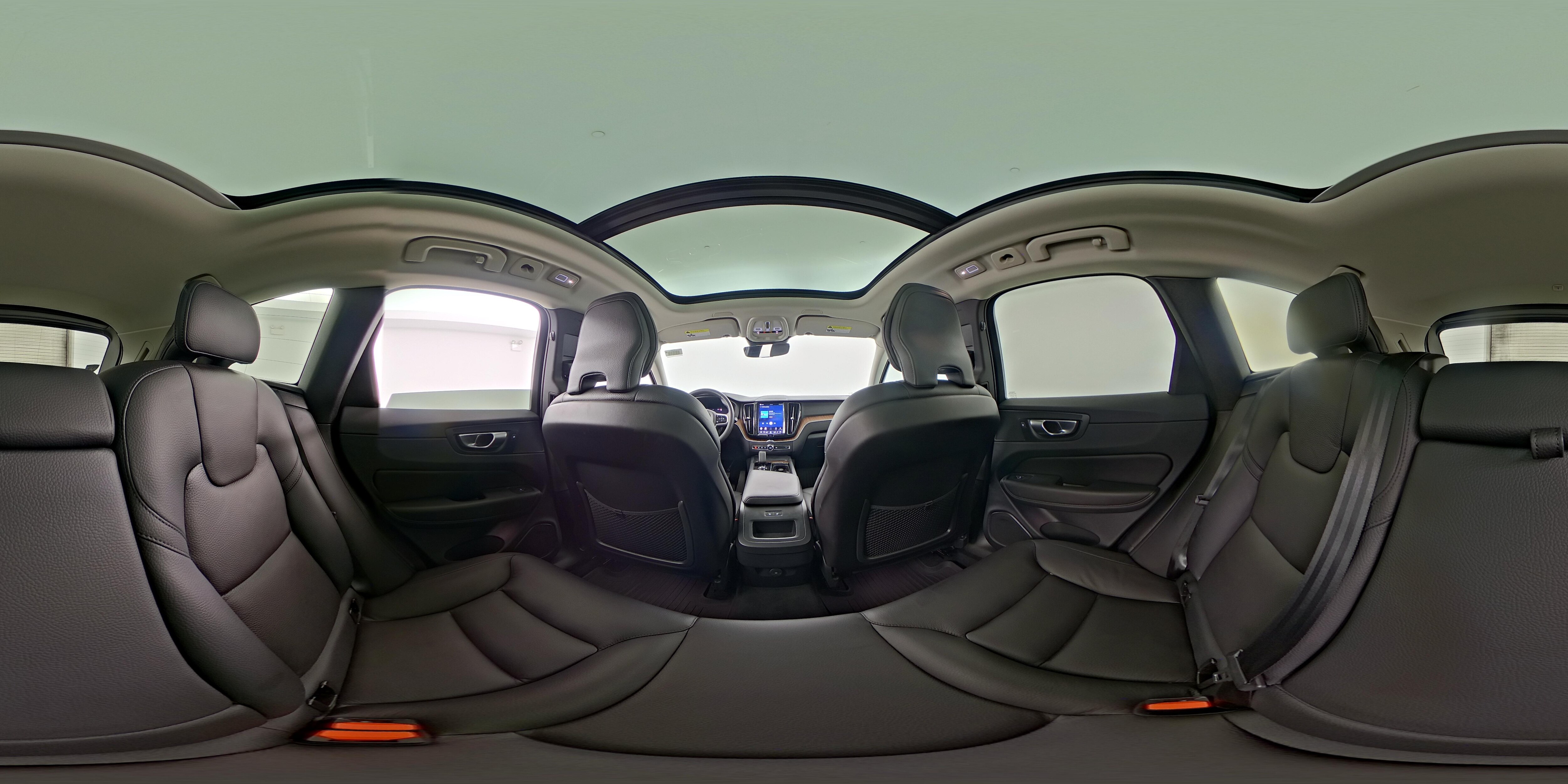 2024 Volvo XC60 Plus - Photo 24