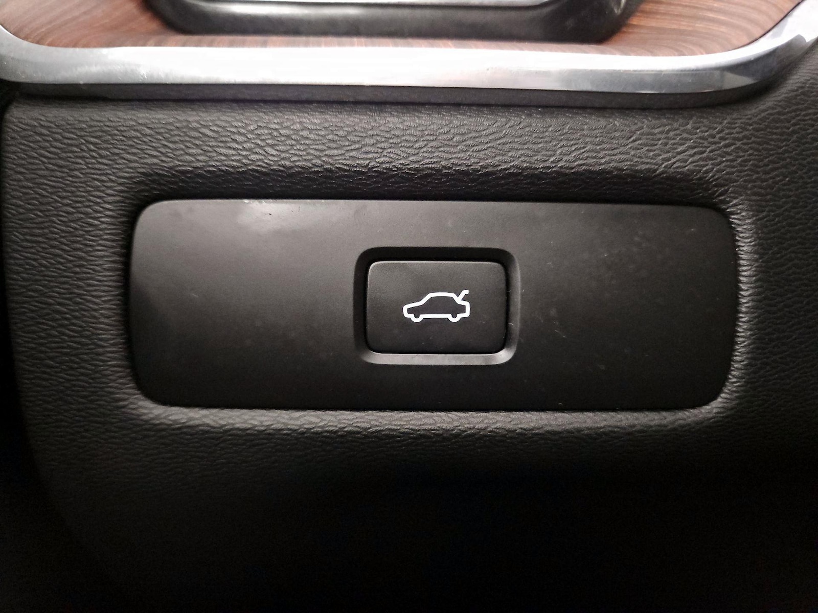 2024 Volvo XC60 Plus - Photo 12