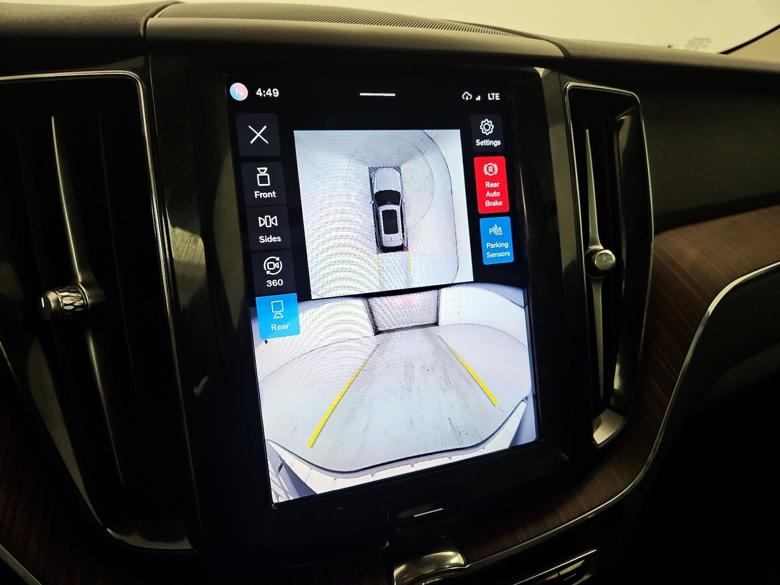 2024 Volvo XC60 Plus - Photo 13